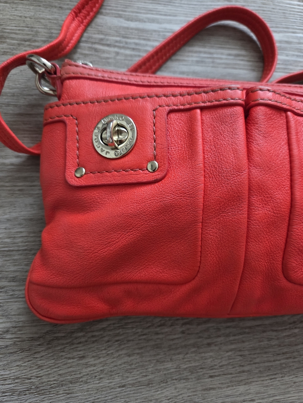Marc by Marc Jacobs Leather crossbody bag Red. - Picture 4 of 15